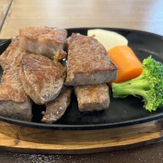 ステーキハウス寿楽 本店