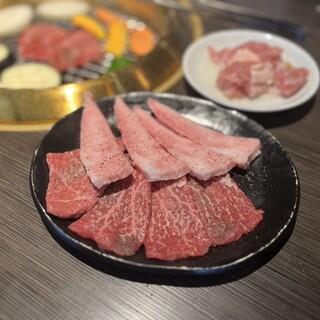 飛騨牛焼肉・韓国料理 丸明