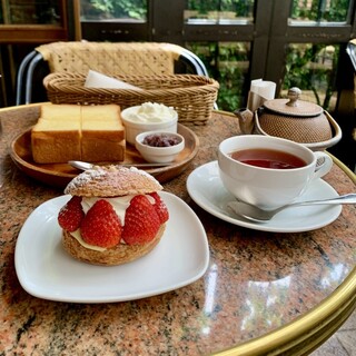 カフェタナカ 本店