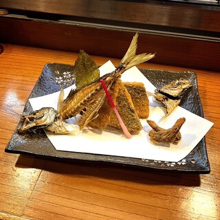 小魚料理 とみ助