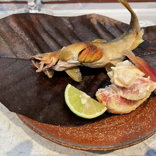 日本料理 TOBIUME