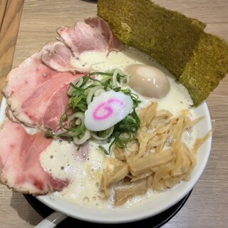 鶏そば 啜る 伏見はなれ