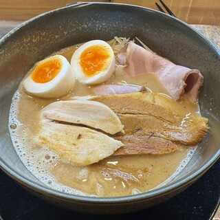小麦と焼きあご すぐれ