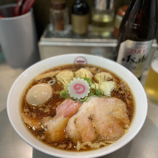 横浜中華そば 維新商店 本店