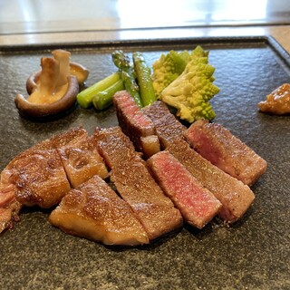 ステーキ・鉄板料理 和かな 盛岡本店