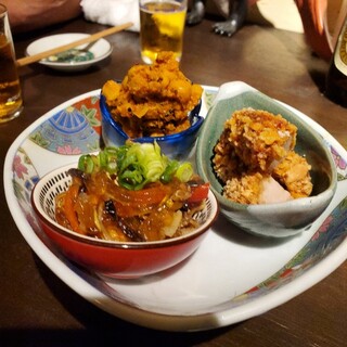 大正サロン 髭とボヰン