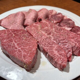 焼肉ニューひうち