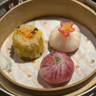 Ngam Ngam Hou
