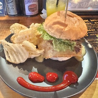 Warren’s Place 2.1 Burgers & Beer