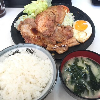 まるやま食堂