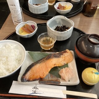 鈴波 エスカ店