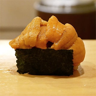 鮨 やすみつ